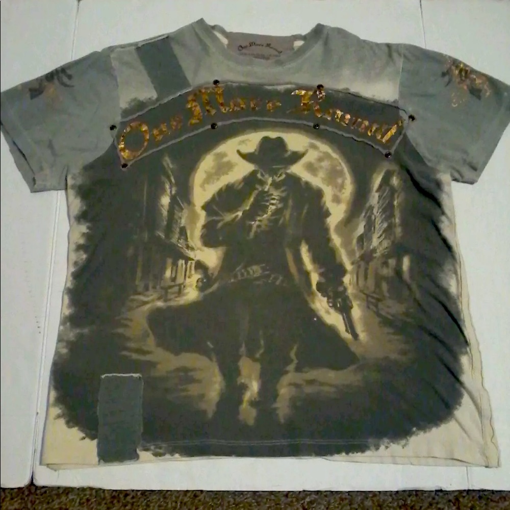 One More Round RARE graphic Tee! (Sm & large avl.)